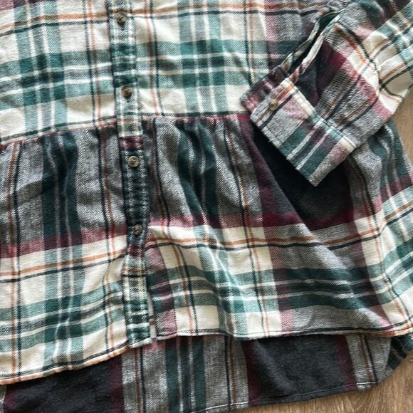 American Eagle Peplum Plaid Flannel Button Down Long Sleeve Shirt Small - Picture 4 of 5